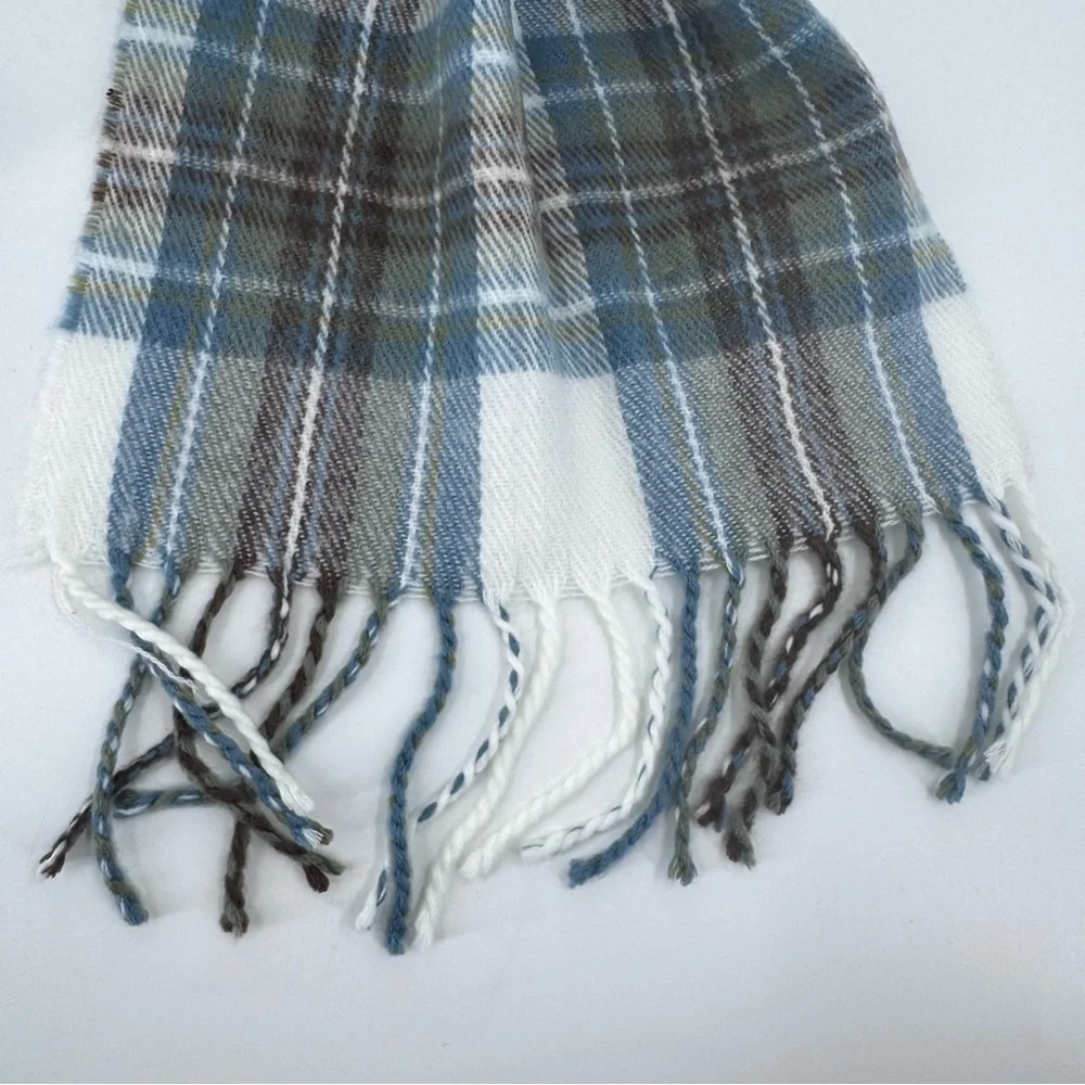 James Pringle‎ Weavers Blue and Gray Tartan Scarf with Fringed Ends